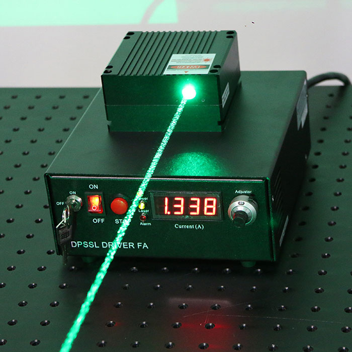 525nm 4000mW Láser semiconductor Láser de diodo verde Beam
